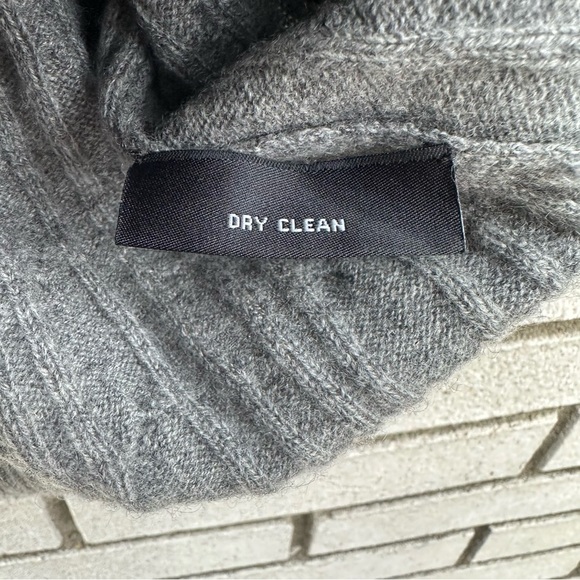 Sutton Studio 100% Cashmere Gray Cable Knit Sweater Dress Fisherman Classic - Picture 4 of 8